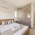 Villa Narcissos Seaside 3