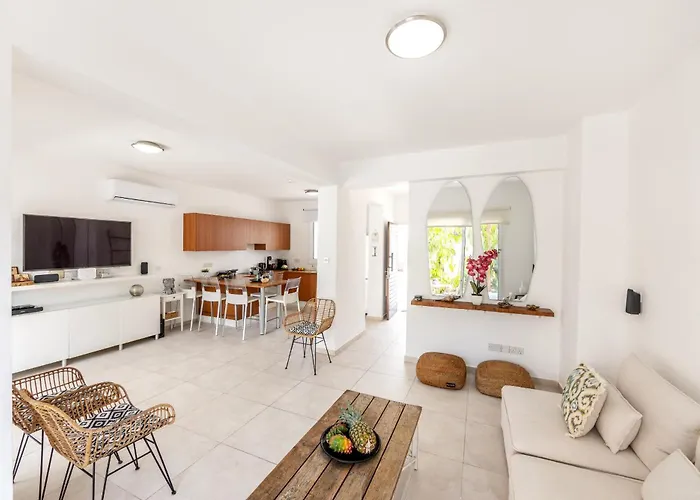 Villa Narcissos Seaside 3