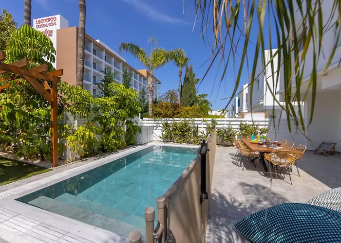 Narcissos Seaside 3 *